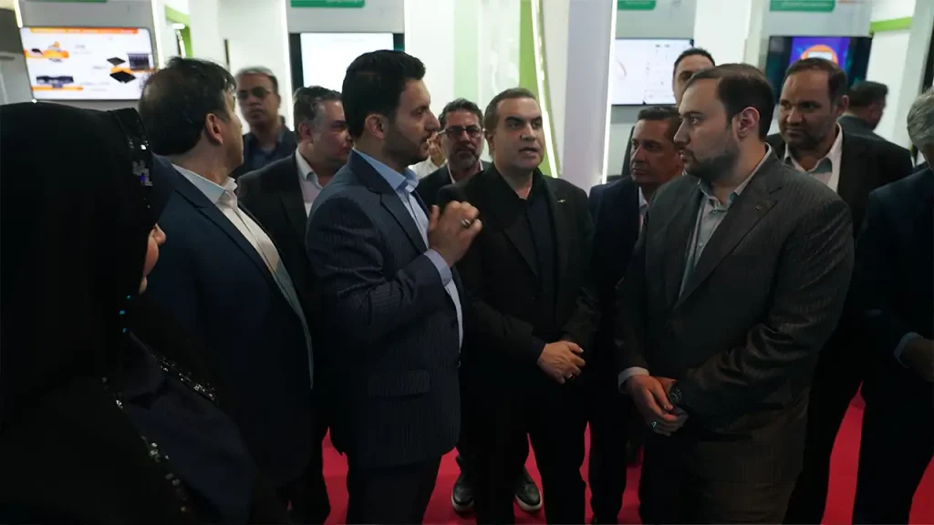 دکتر محمد حسین خروطی مدیرعامل شرکت توسعه‌ فناوری اطلاعات خوارزمی در هفدهمین نمایشگاه صنعت مالی تهران