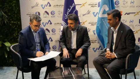 پیشگامان و امضای ۱۰ تفاهم‌نامه همکاری در مسیر تحول دیجیتال بانک صادرات