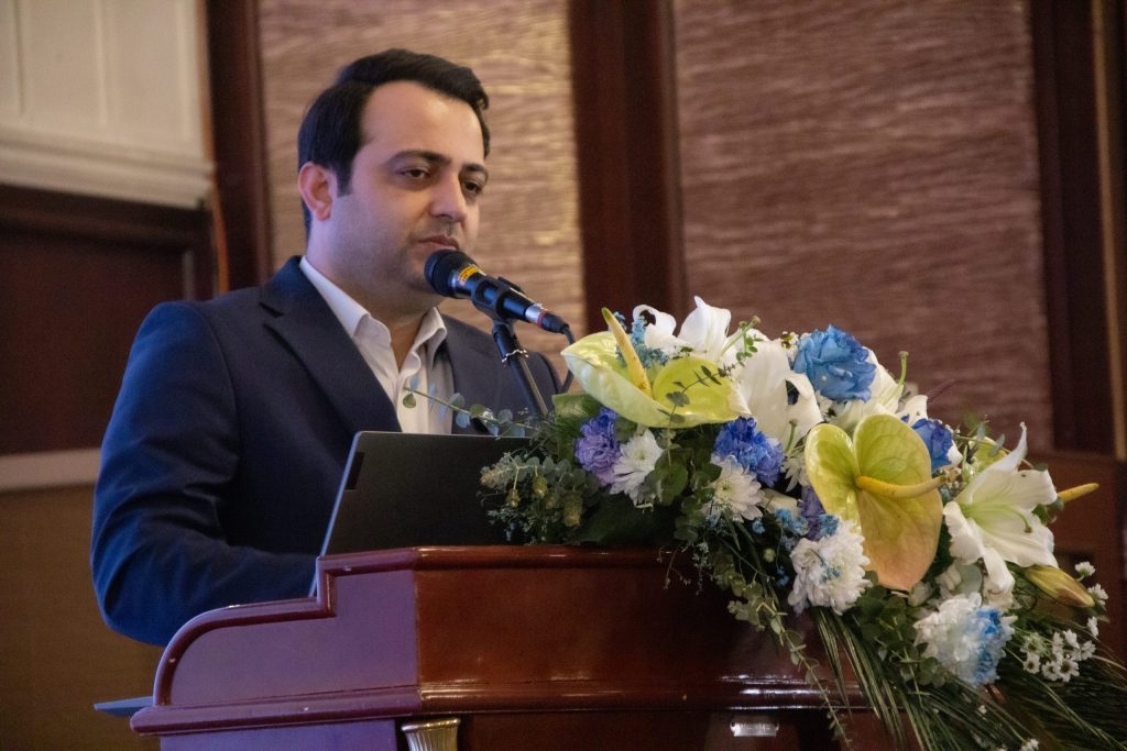 دکتر سیفی: هلدینگ صاد عضو مهمی از خانواده صادرات است