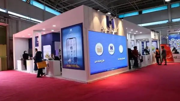 مفاخر در نمایشگاه